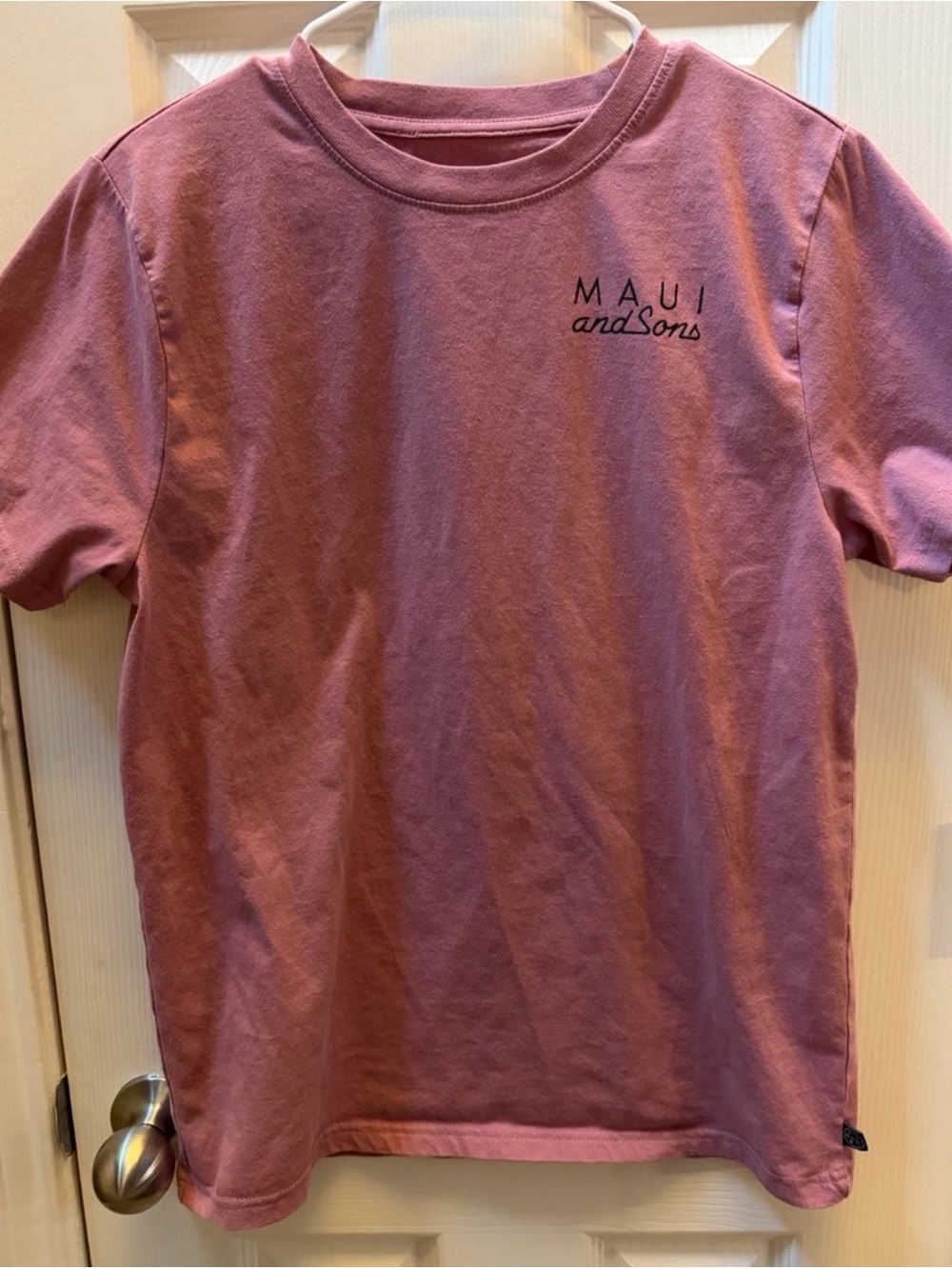 Size M - Maui and Sons Men's Mauve Crew Neck T-Shirt